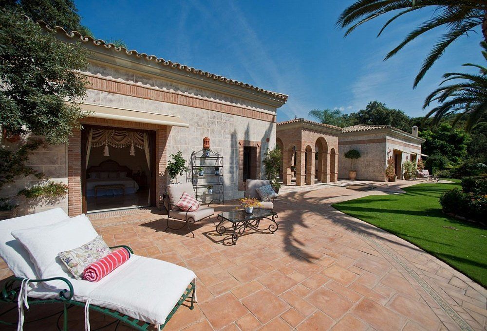 House on Costa del Sol, Spain, 1 156 m² - picture 9