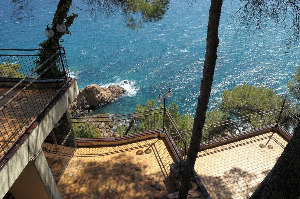 Maison sur la Costa Brava, Espagne, 658 m² - image 9