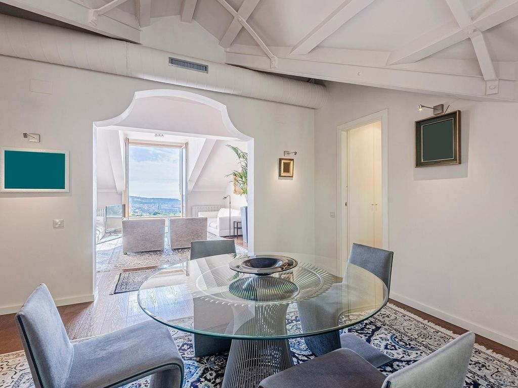 Flat in Barcelona, Spain, 202 m² - picture 9