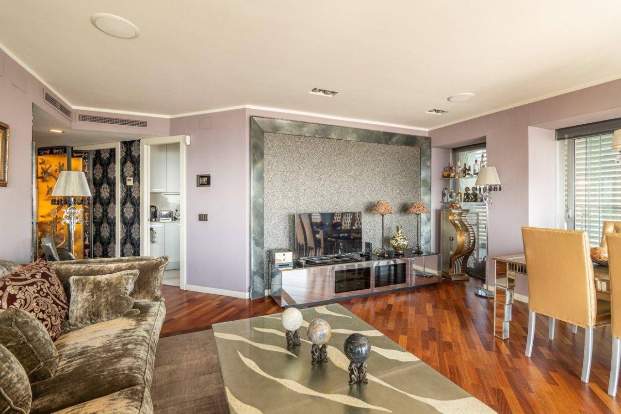 Piso en Barcelona, España, 201 m² - imagen 9