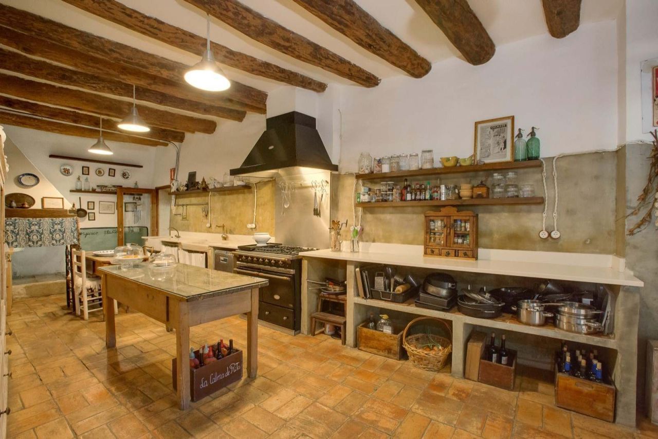 Propiedad comercial en la Costa Brava, España, 727 m² - imagen 10