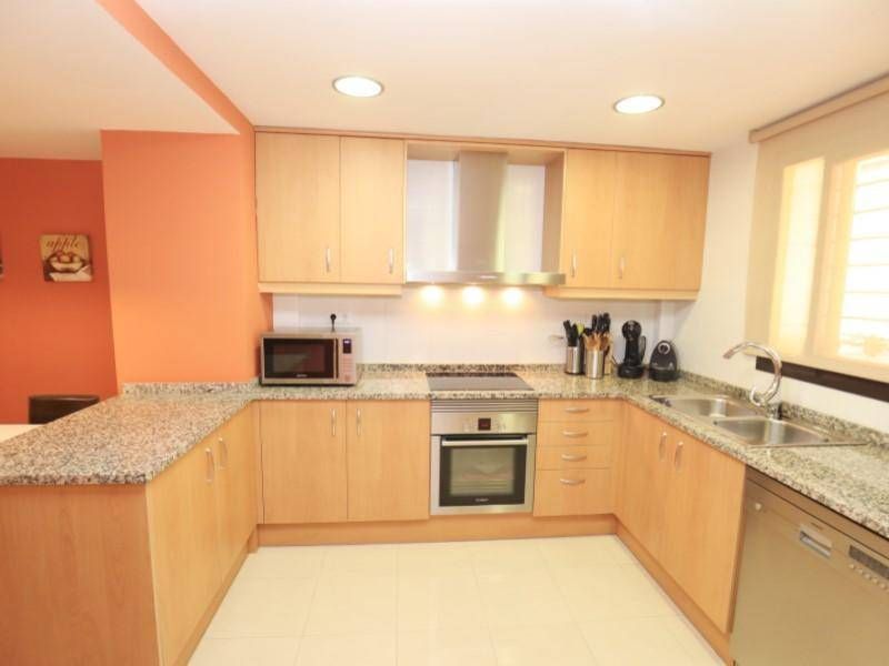 Casa adosada en la Costa del Maresme, España, 256 m² - imagen 10