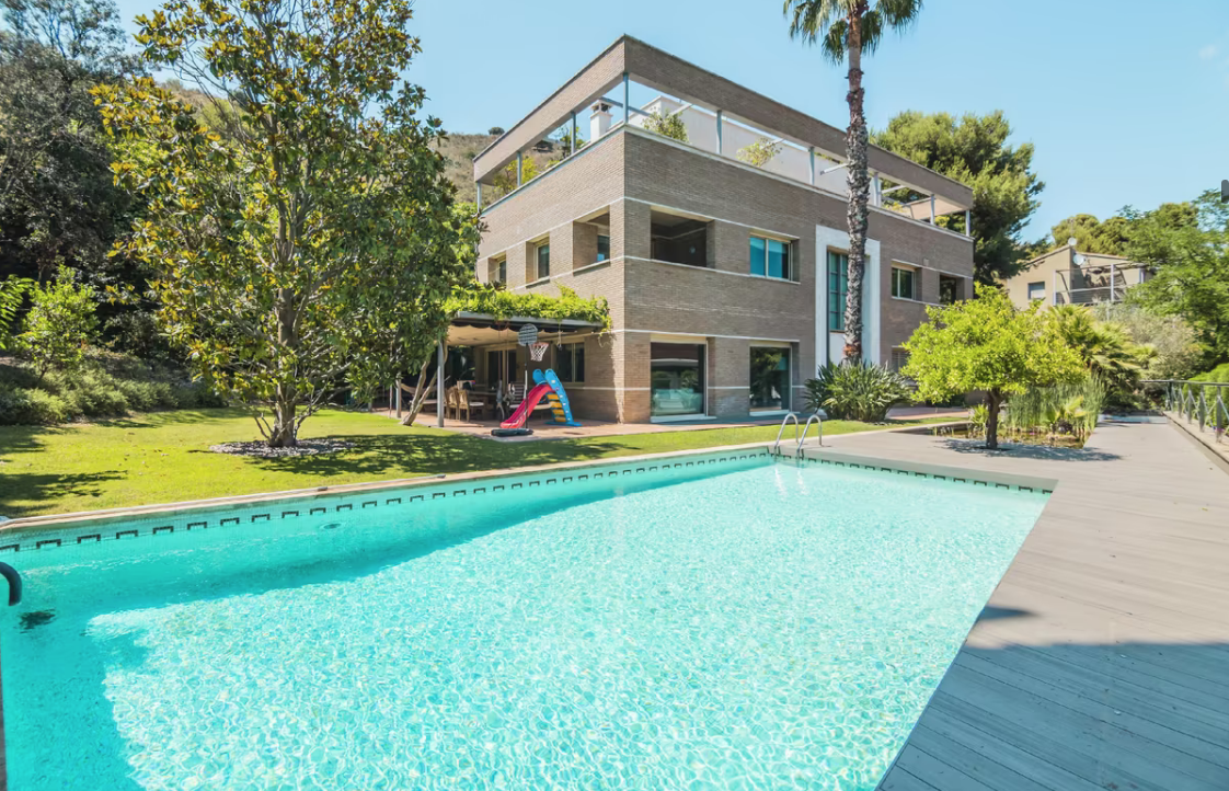 Casa en Barcelona, España, 686 m² - imagen 10