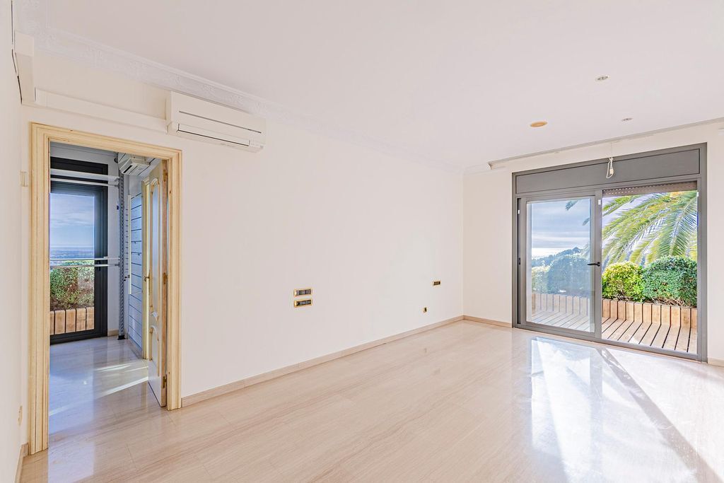 Casa en Costa del Garraf, España, 840 m² - imagen 11