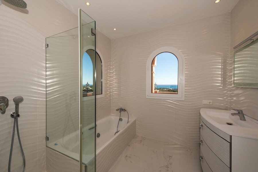 House on Costa del Sol, Spain, 768 m² - picture 11