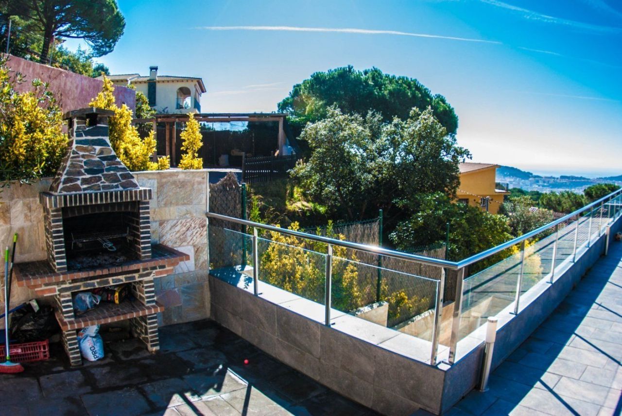 Casa en la Costa Brava, España, 584 m² - imagen 11