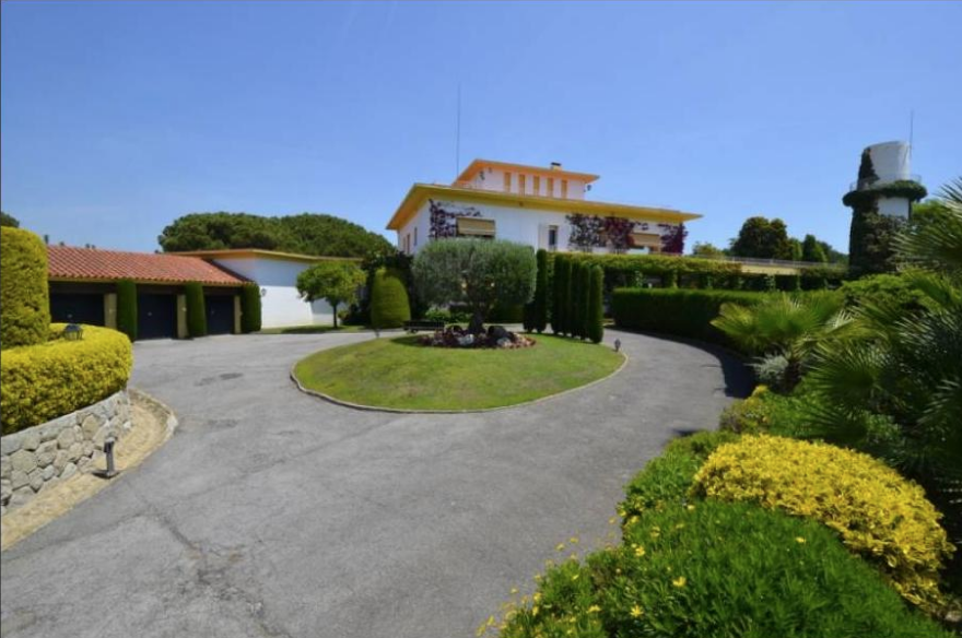 Casa en la Costa del Maresme, España, 1 332 m² - imagen 11