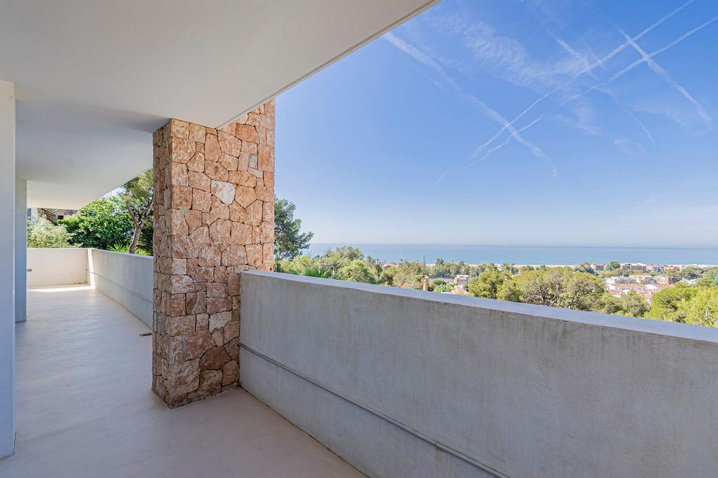 Maison à la Costa del Garraf, Espagne, 740 m² - image 12