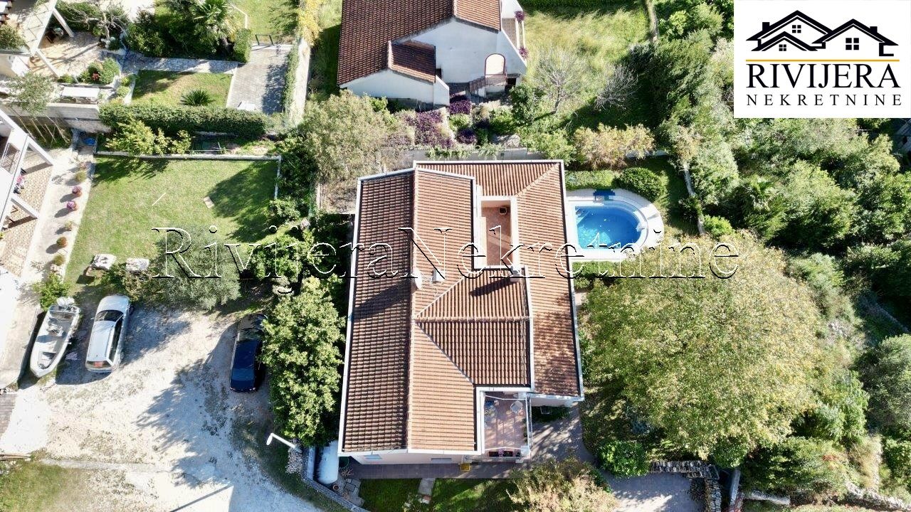 Villa in Orahovac, Montenegro, 300 m² - picture 9