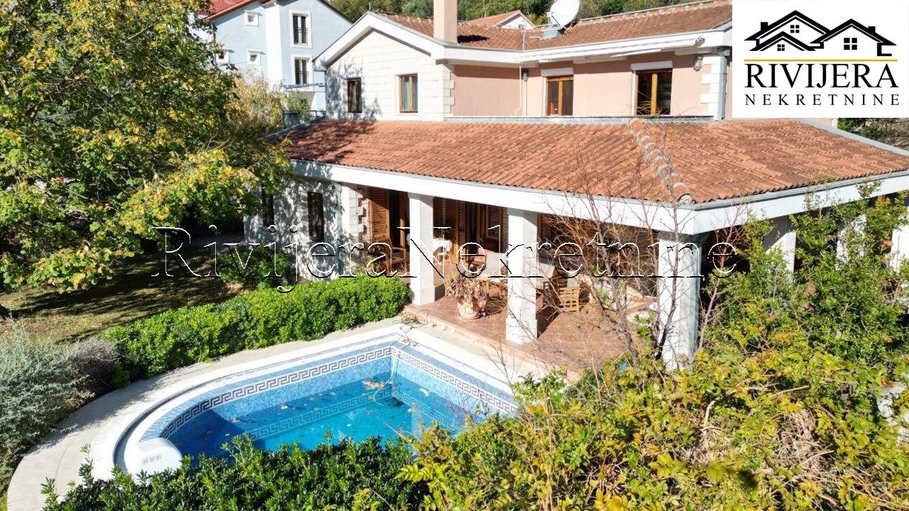 Villa in Orahovac, Montenegro, 300 m² - picture 5