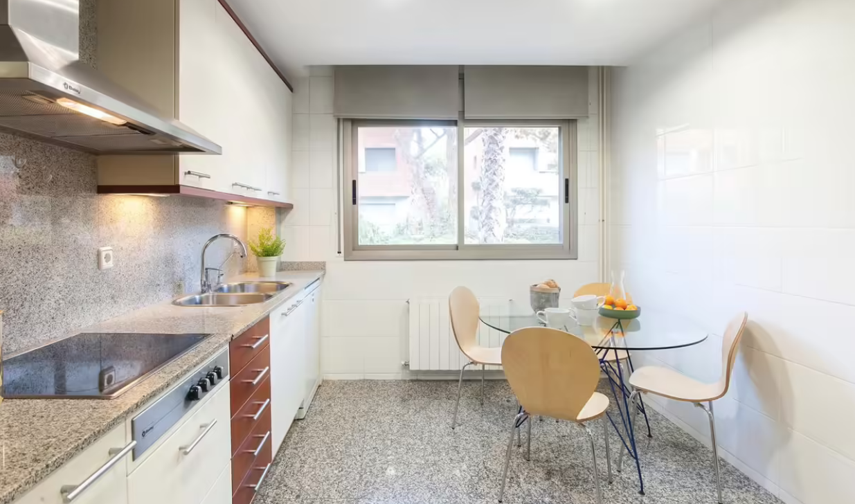 Maison urbaine à Barcelone, Espagne, 280 m² - image 12