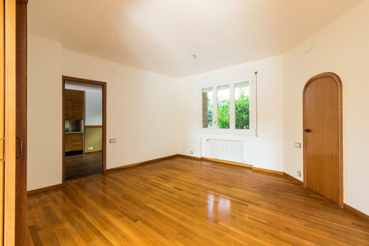 Casa en Barcelona, España, 706 m² - imagen 12