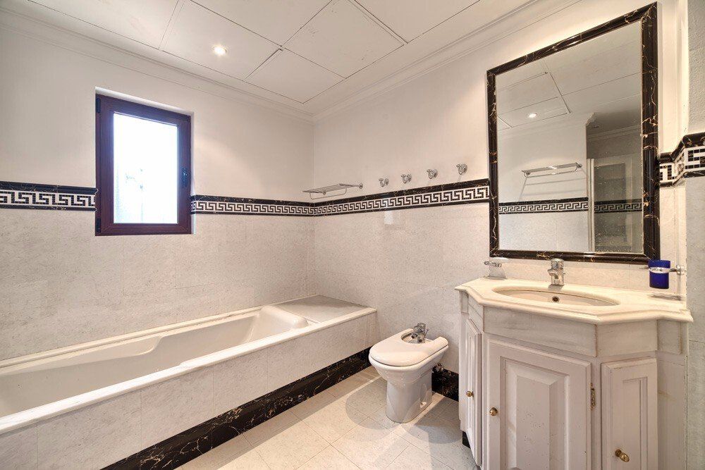 Casa en la Costa del Sol, España, 910 m² - imagen 12