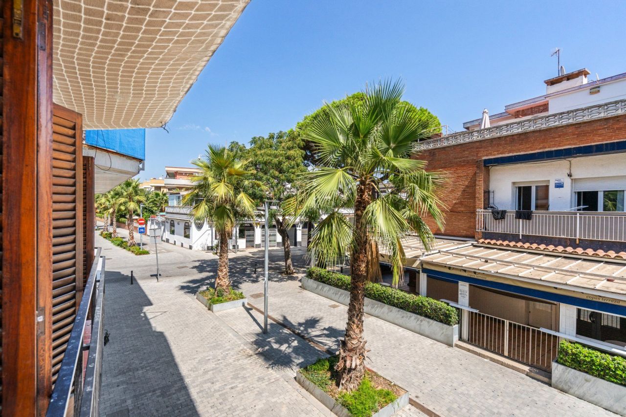 Flat in Costa del Garraf, Spain, 69 m² - picture 13