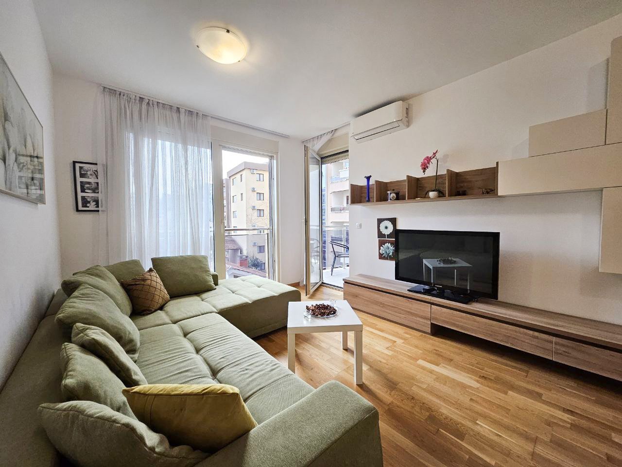 Flat in Budva, Montenegro, 48 m² - picture 1