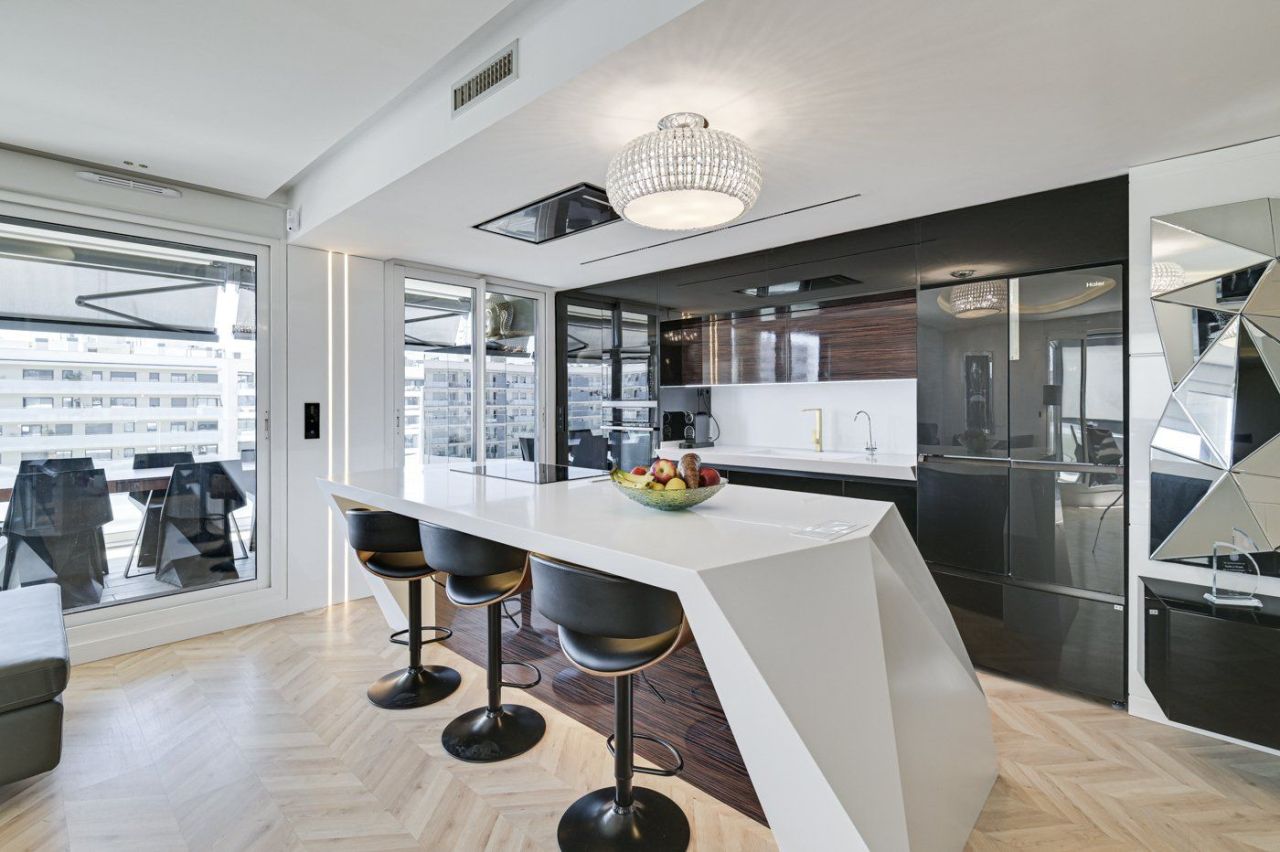 Flat in Barcelona, Spain, 222 m² - picture 13