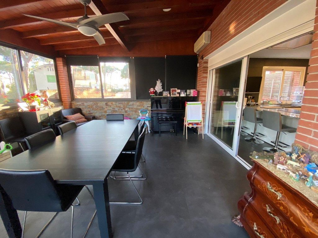 Townhouse in Barcelona, Spain, 236 m² - picture 13