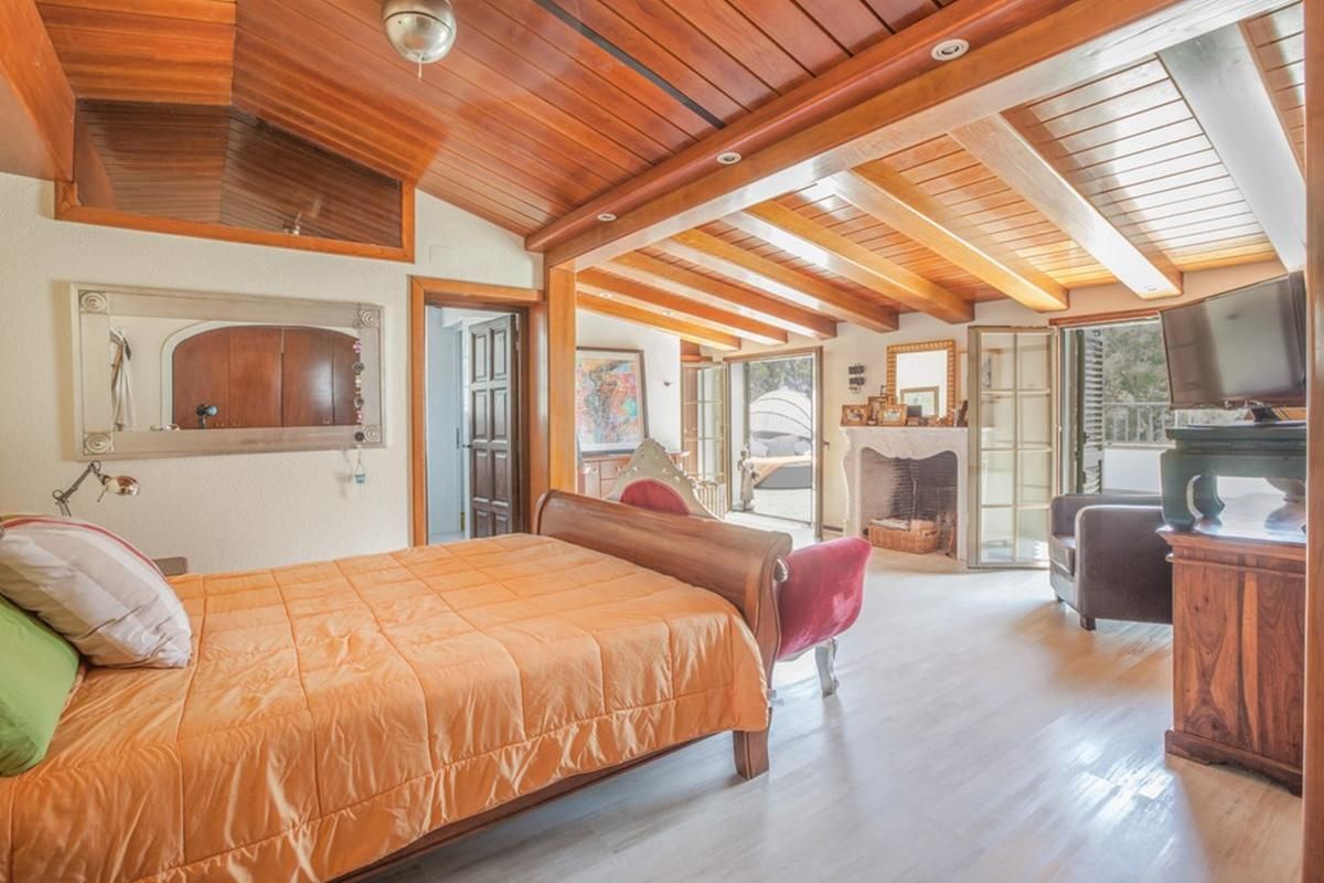 Maison à la Costa del Garraf, Espagne, 719 m² - image 13