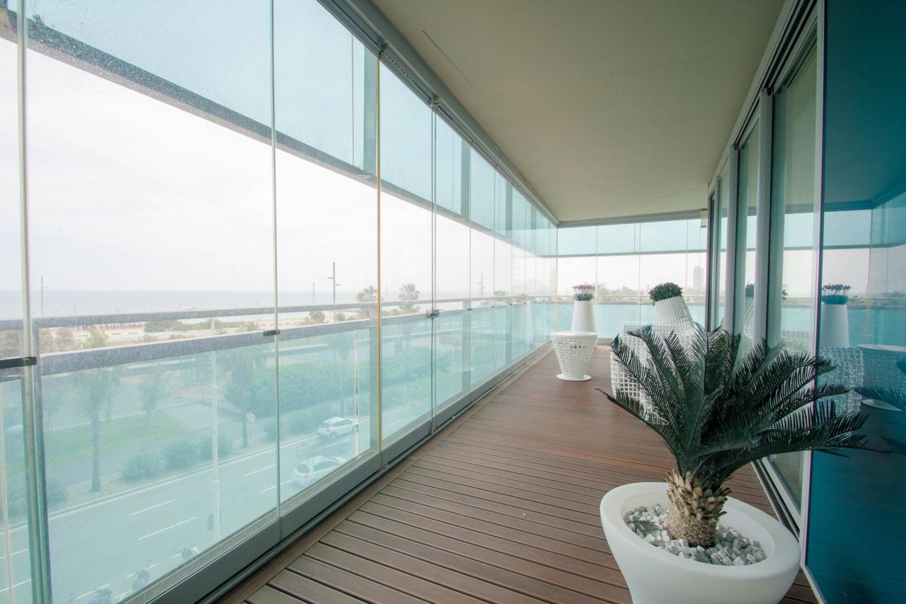 Flat in Barcelona, Spain, 170 m² - picture 14