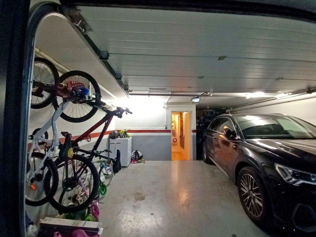 Casa adosada en Barcelona, España, 163 m² - imagen 14