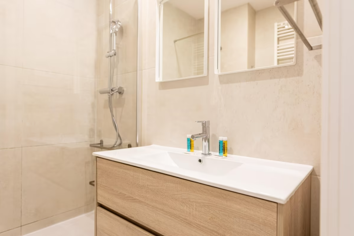 Flat in Madrid, Spain, 102 m² - picture 14