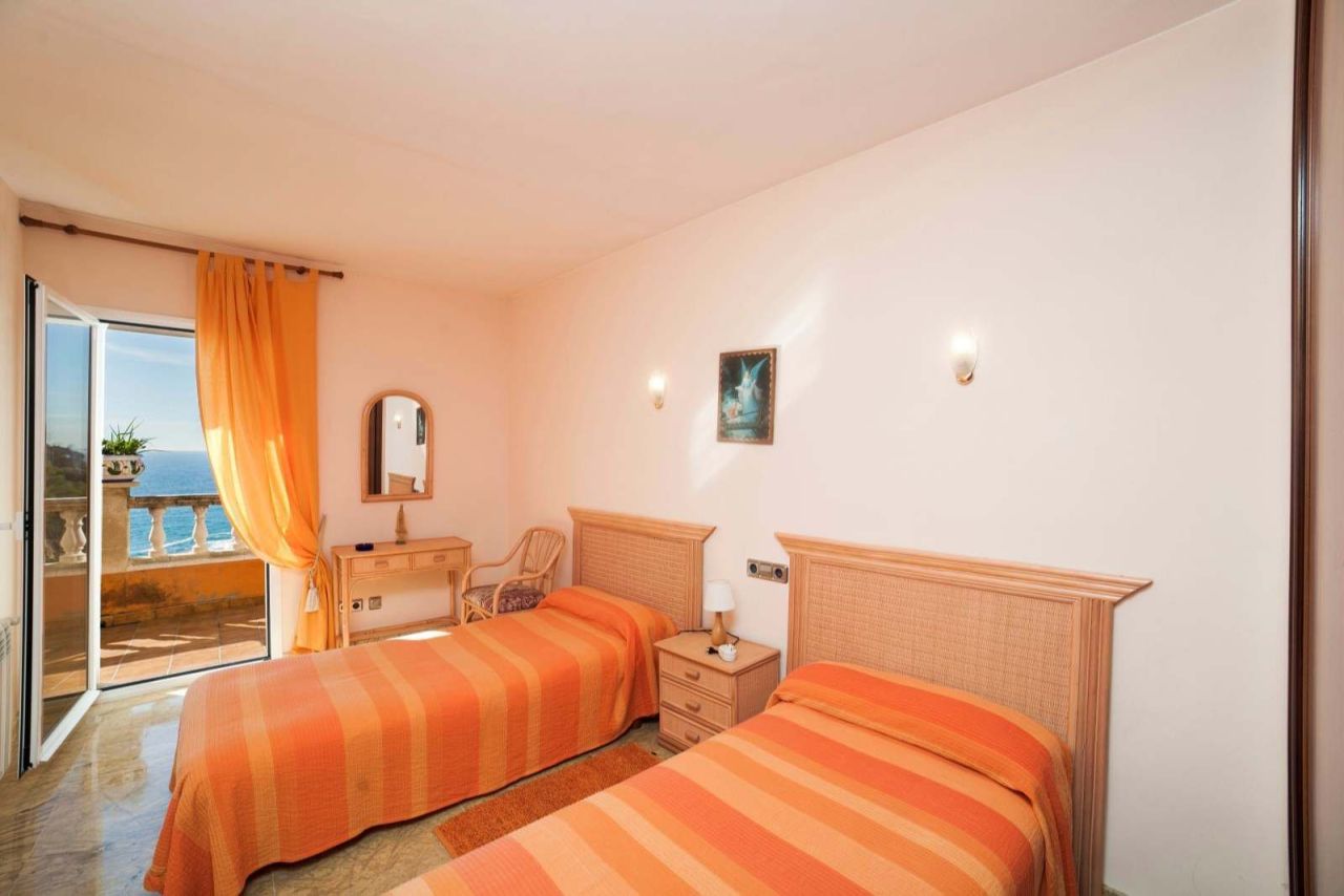 Casa en la Costa Brava, España, 420 m² - imagen 14