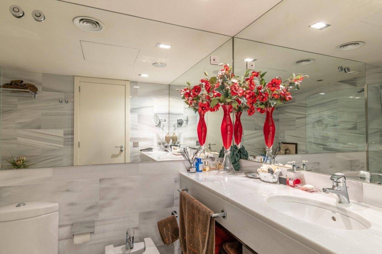 Piso en Barcelona, España, 201 m² - imagen 14