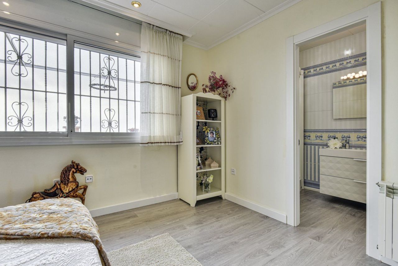 Casa en la Costa del Maresme, España, 295 m² - imagen 14