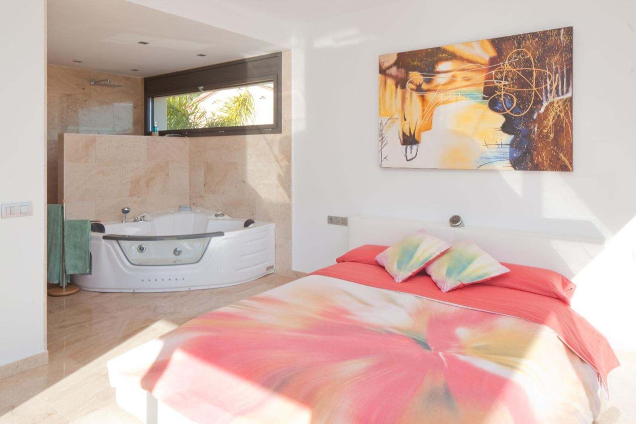 Casa en la Costa Brava, España, 300 m² - imagen 16