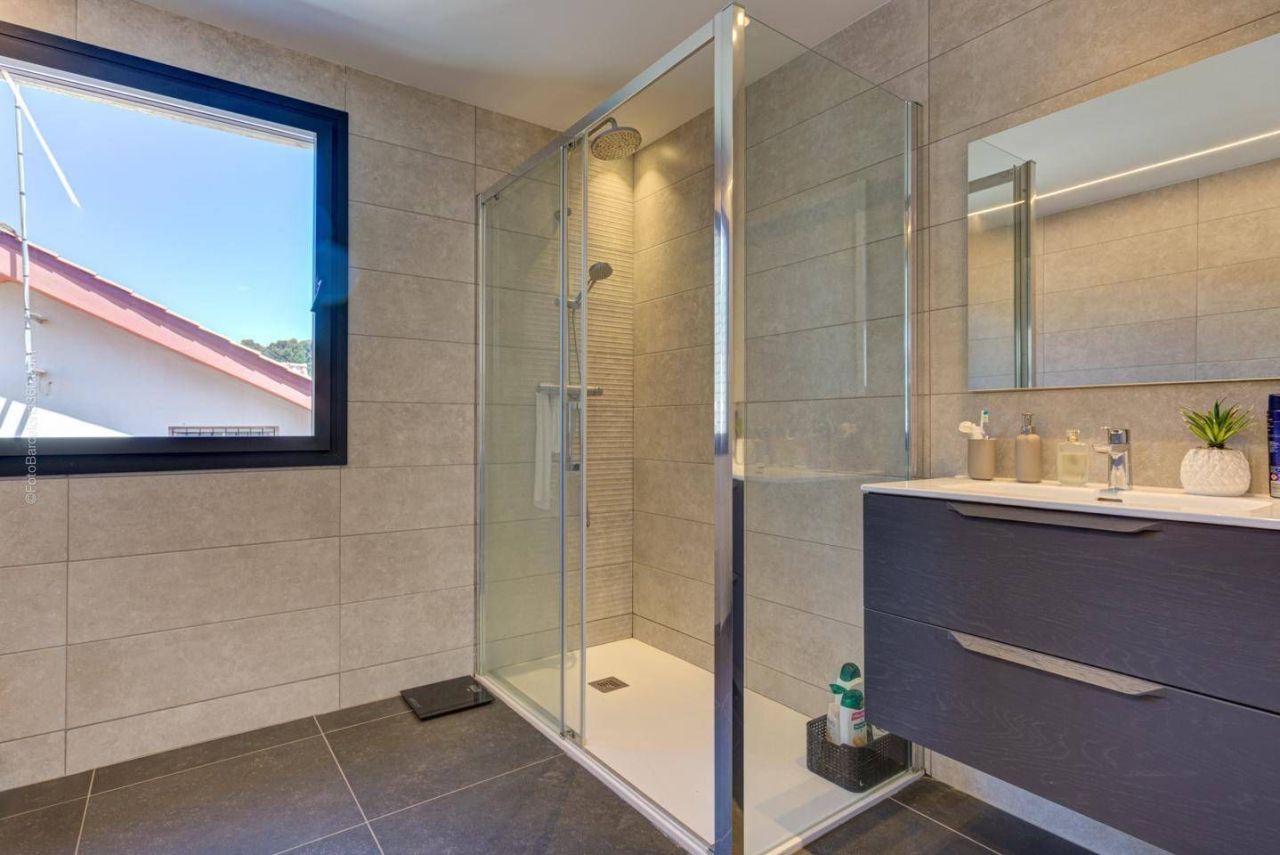 Casa en Costa del Garraf, España, 189 m² - imagen 16