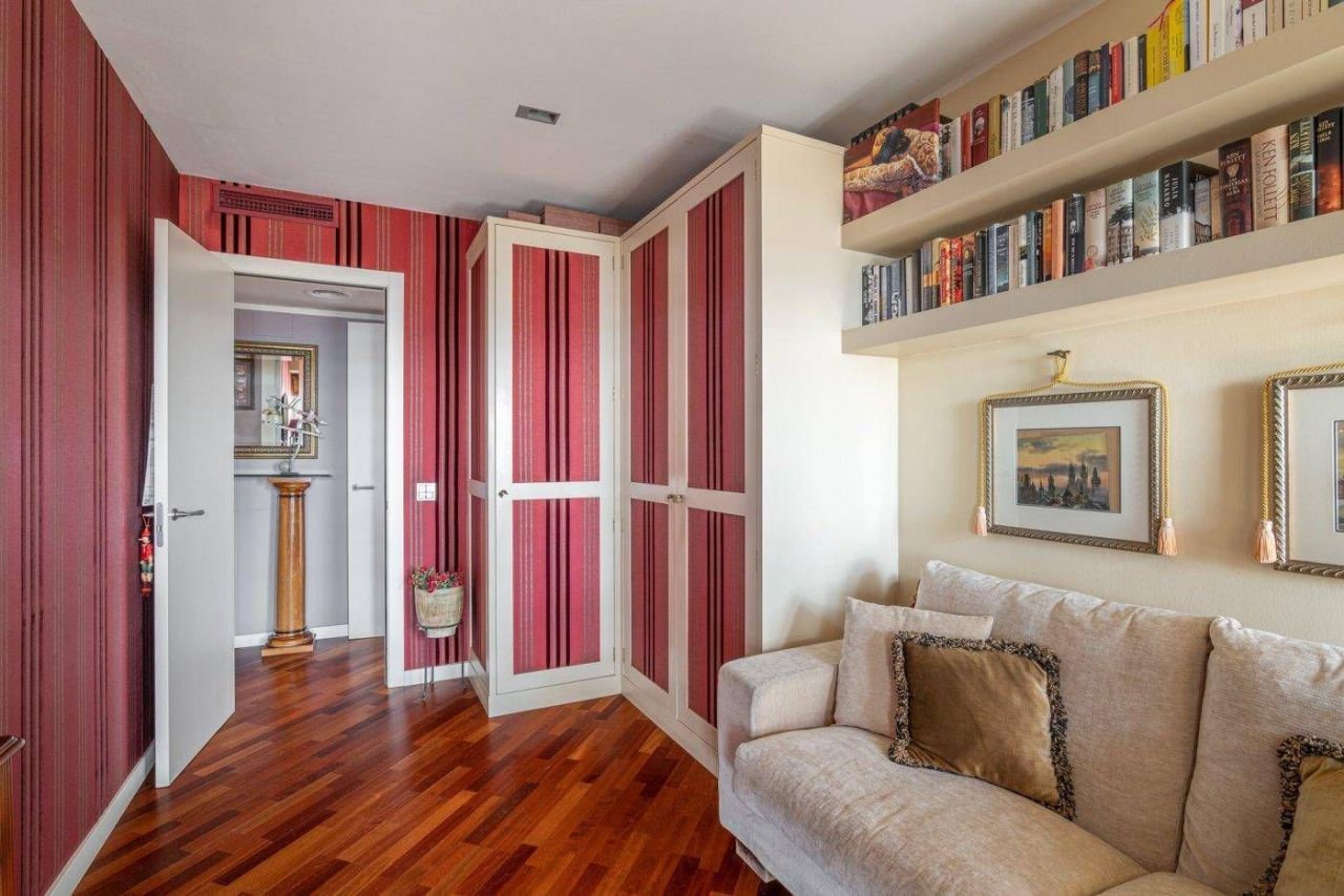 Piso en Barcelona, España, 201 m² - imagen 16