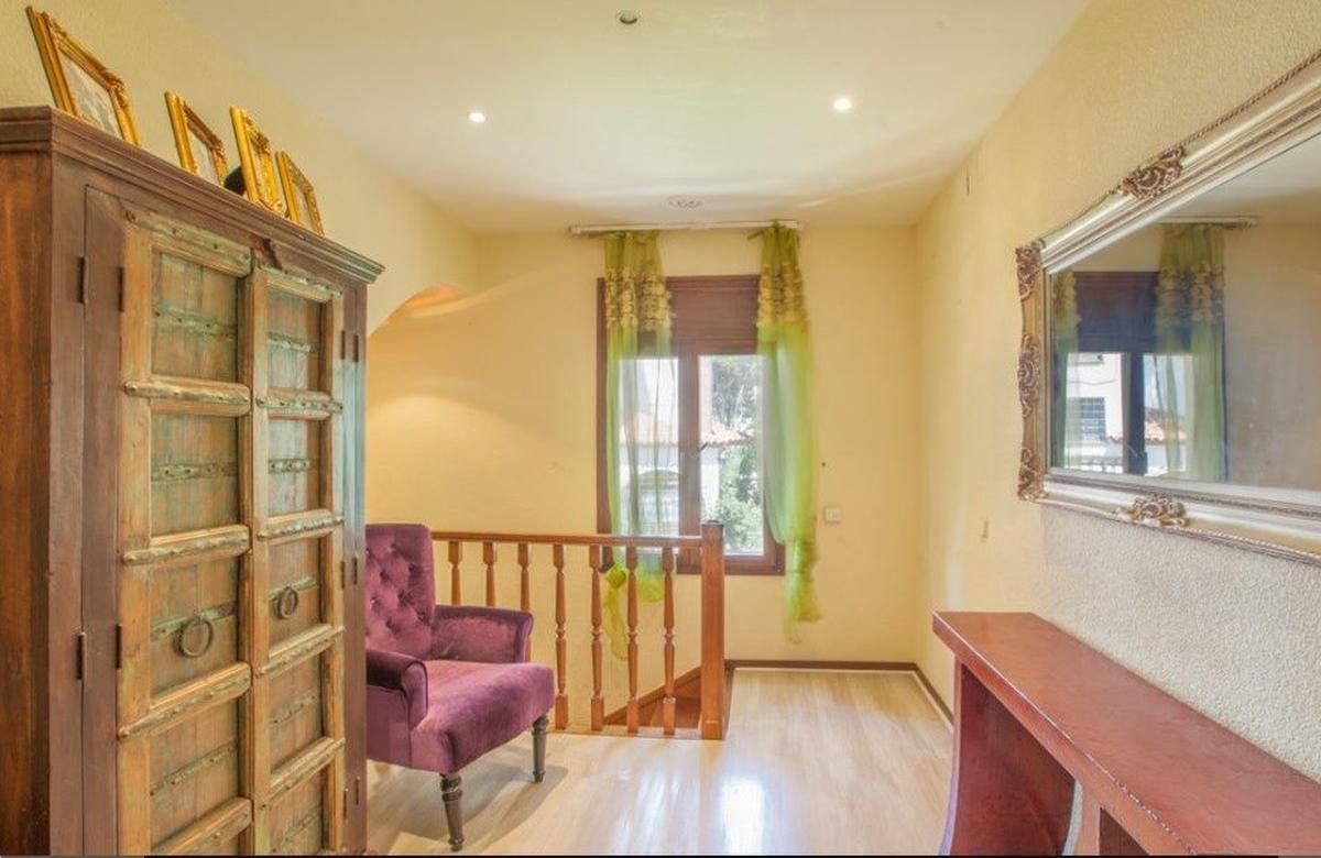 Maison à la Costa del Garraf, Espagne, 719 m² - image 16