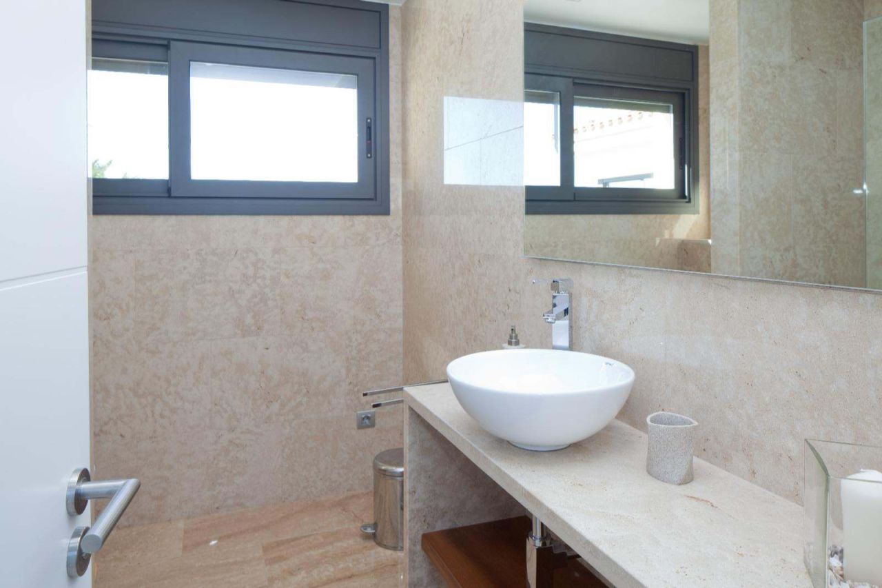 Casa en la Costa Brava, España, 300 m² - imagen 18