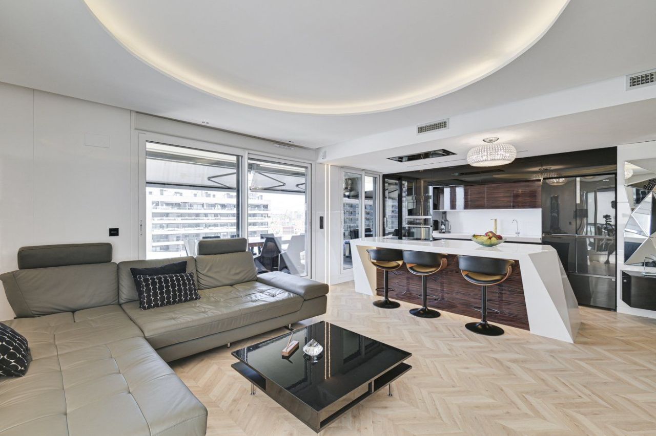 Flat in Barcelona, Spain, 222 m² - picture 18