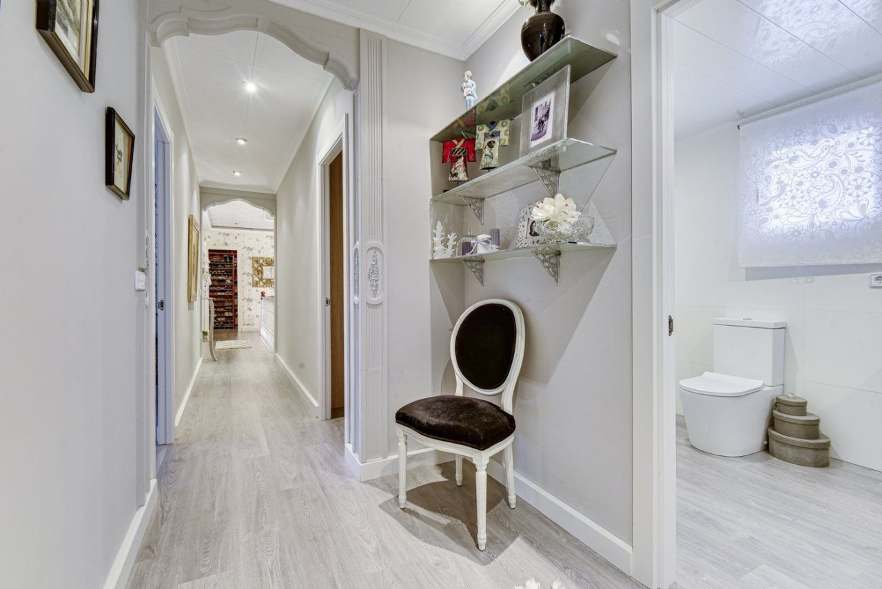 Casa en la Costa del Maresme, España, 295 m² - imagen 18