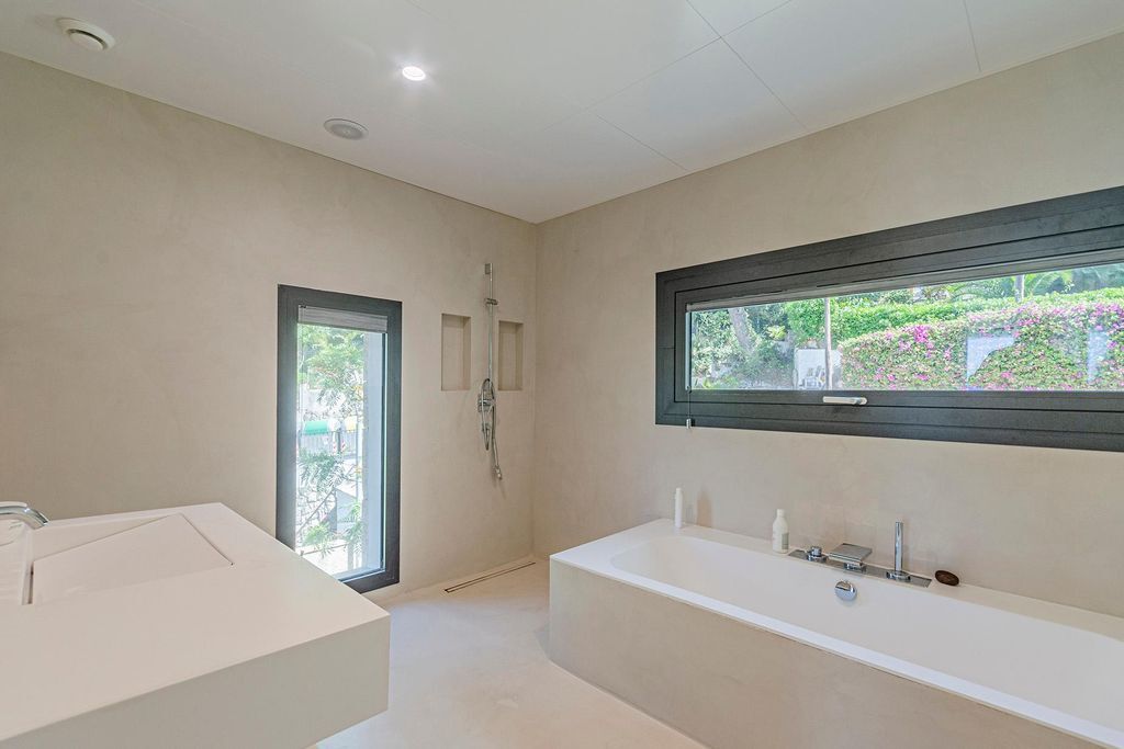 Maison à la Costa del Garraf, Espagne, 740 m² - image 19