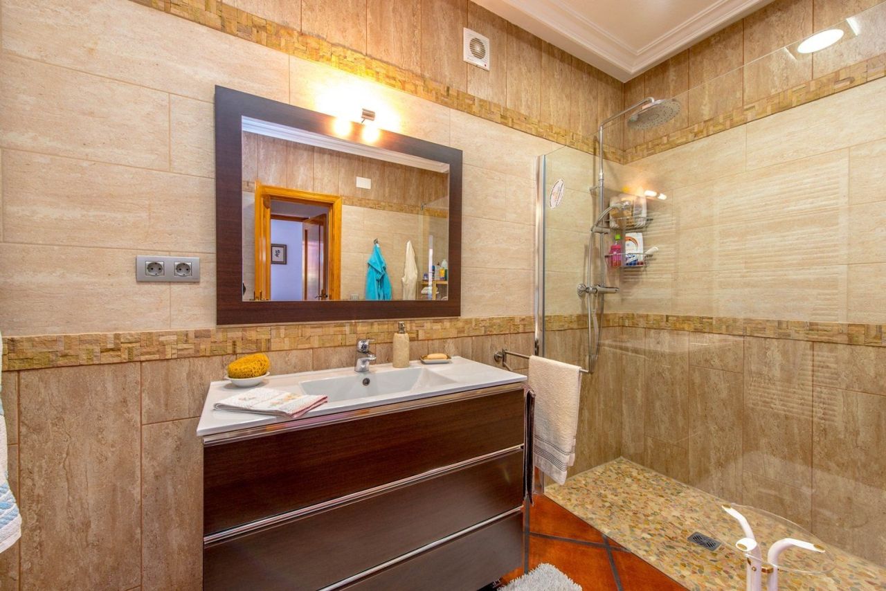 Casa en la Costa Blanca, España, 283 m² - imagen 19