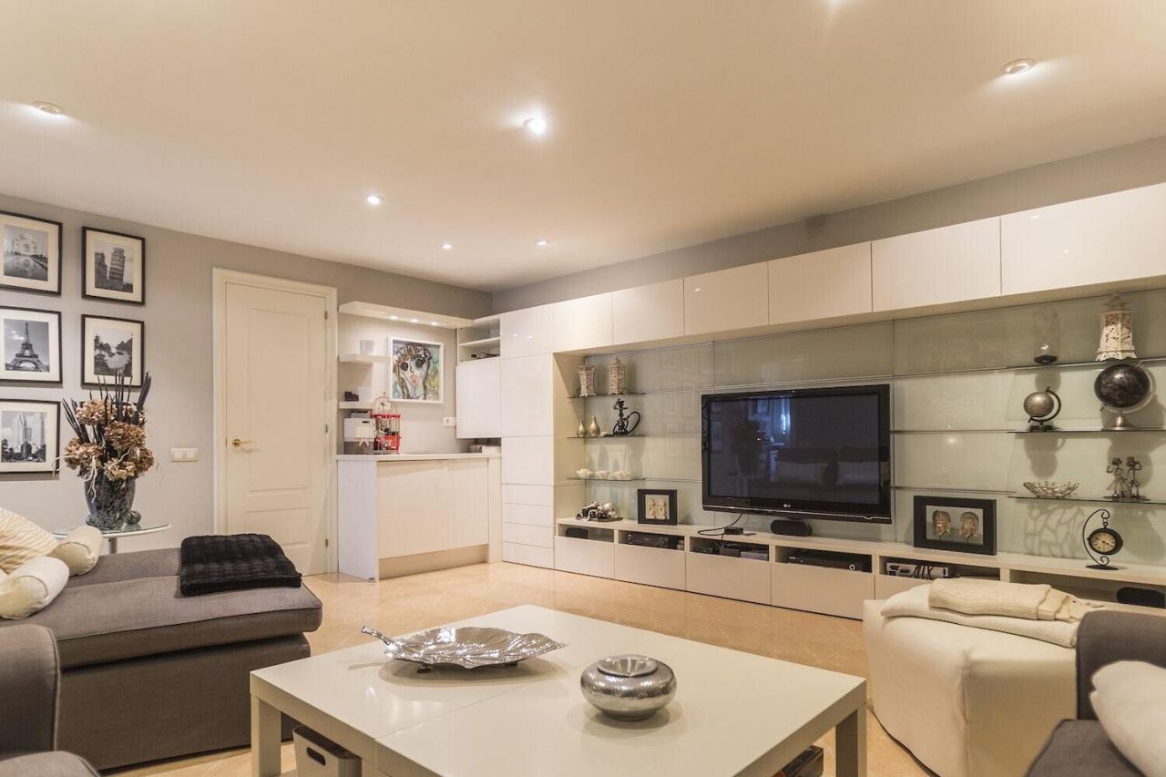 House in Barcelona, Spain, 496 m² - picture 19