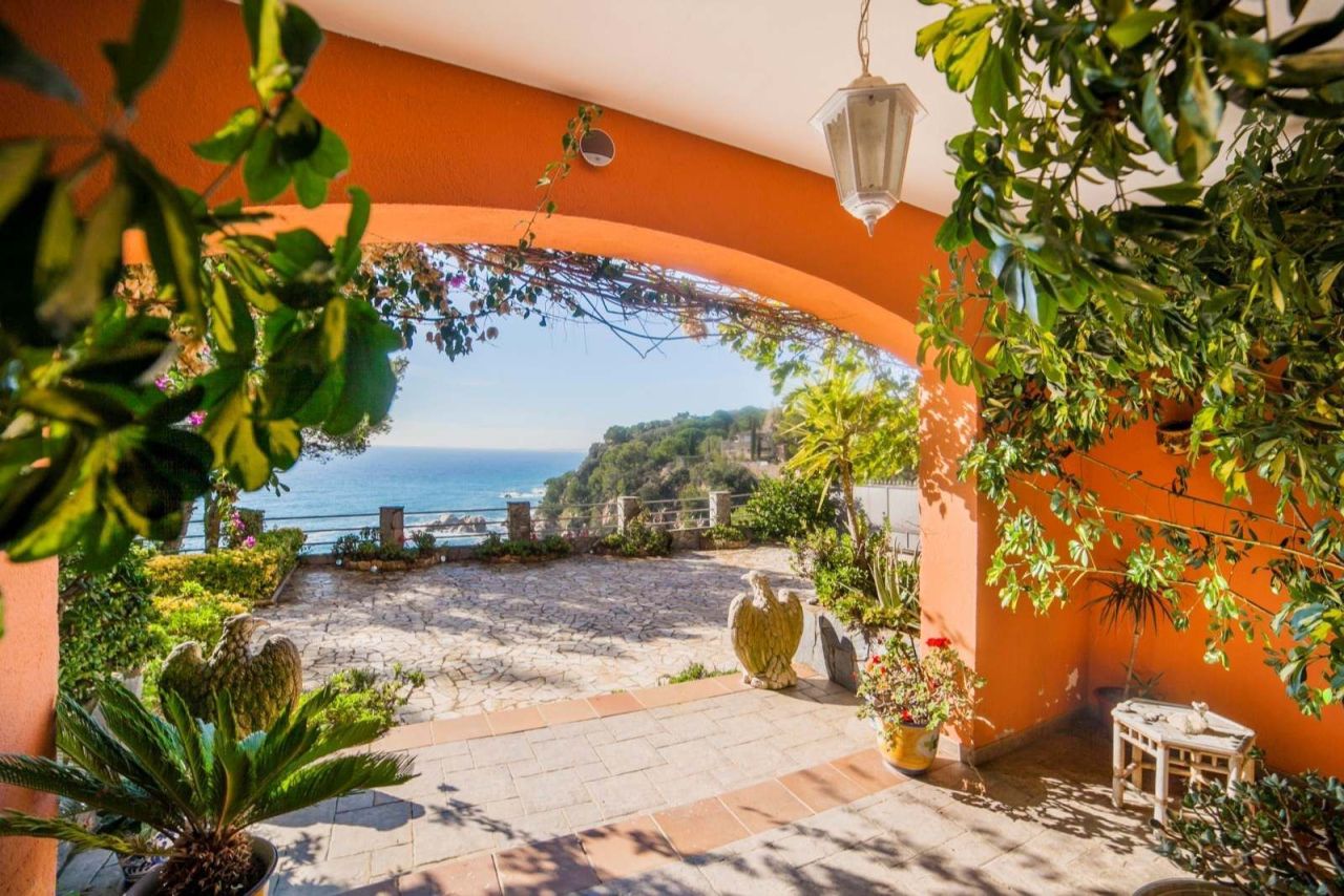 Casa en la Costa Brava, España, 420 m² - imagen 19