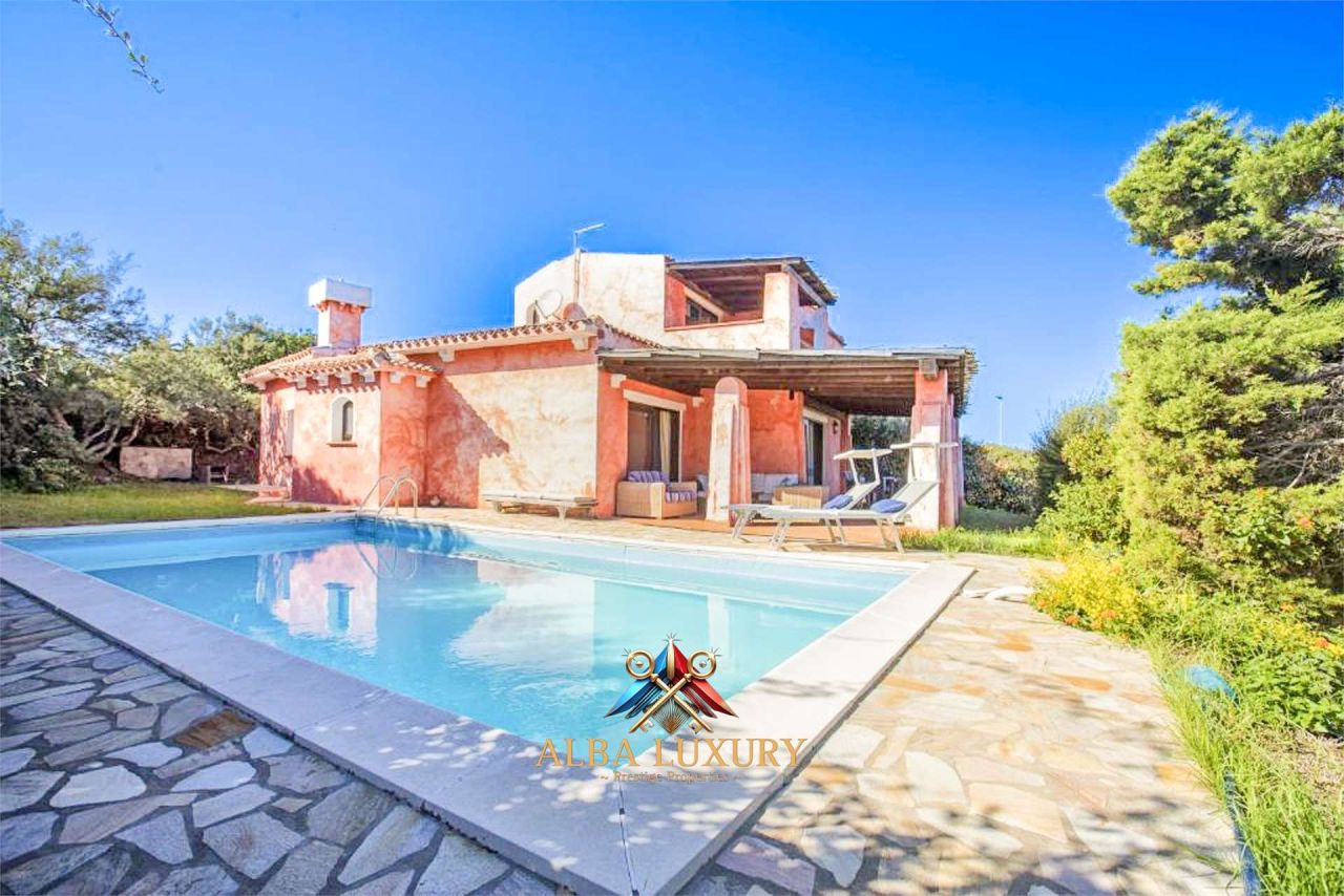 Villa in Stintino, Italy, 180 m² - picture 1