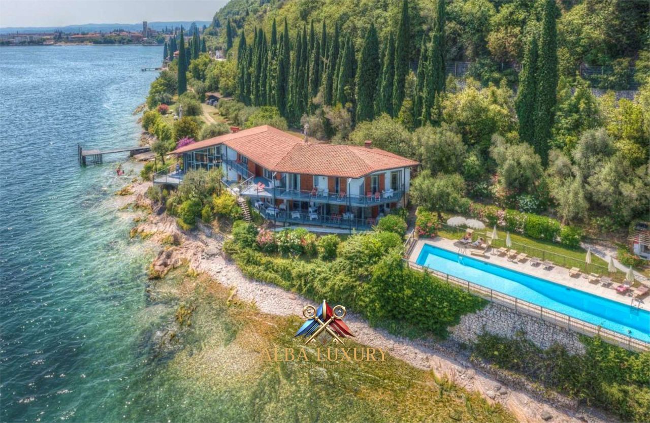Villa Via Giovanni Cabotto, Italien, 450 m² - Foto 1