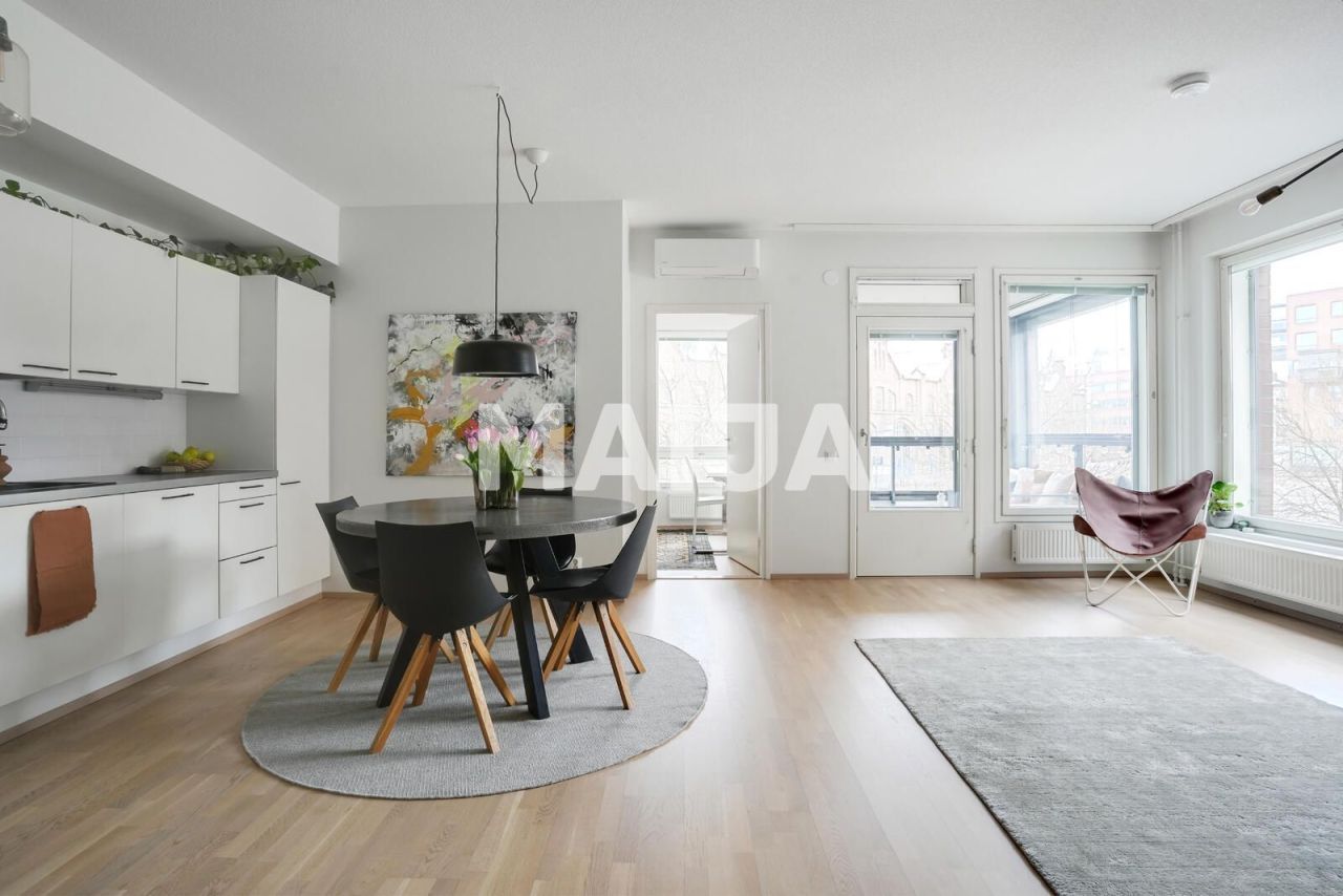Apartamento en Helsinki, Finlandia, 79.5 m² - imagen 1