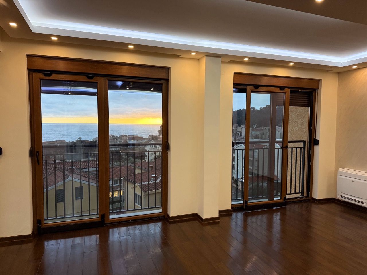 Piso en Budva, Montenegro, 152 m² - imagen 3