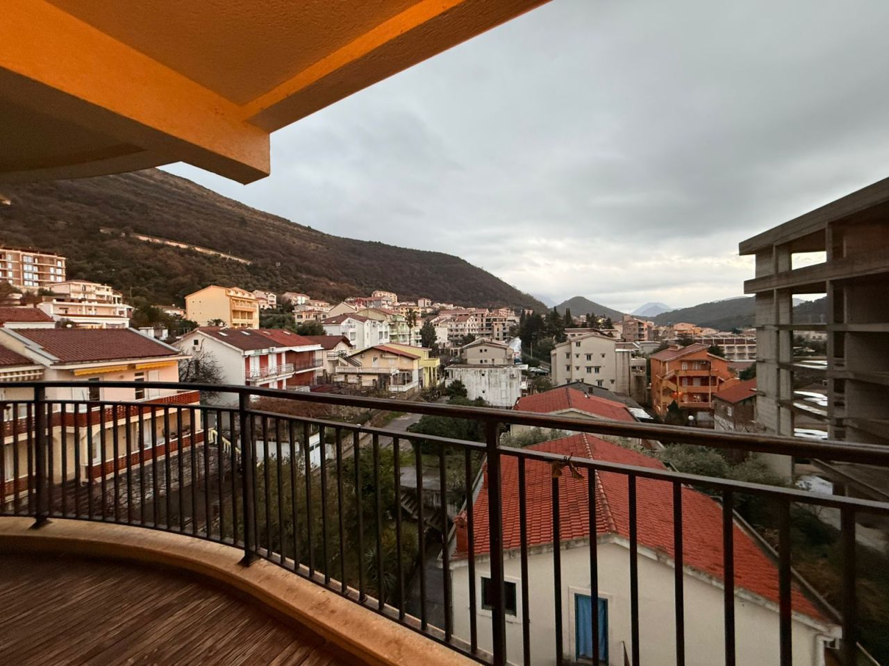 Piso en Budva, Montenegro, 152 m² - imagen 14