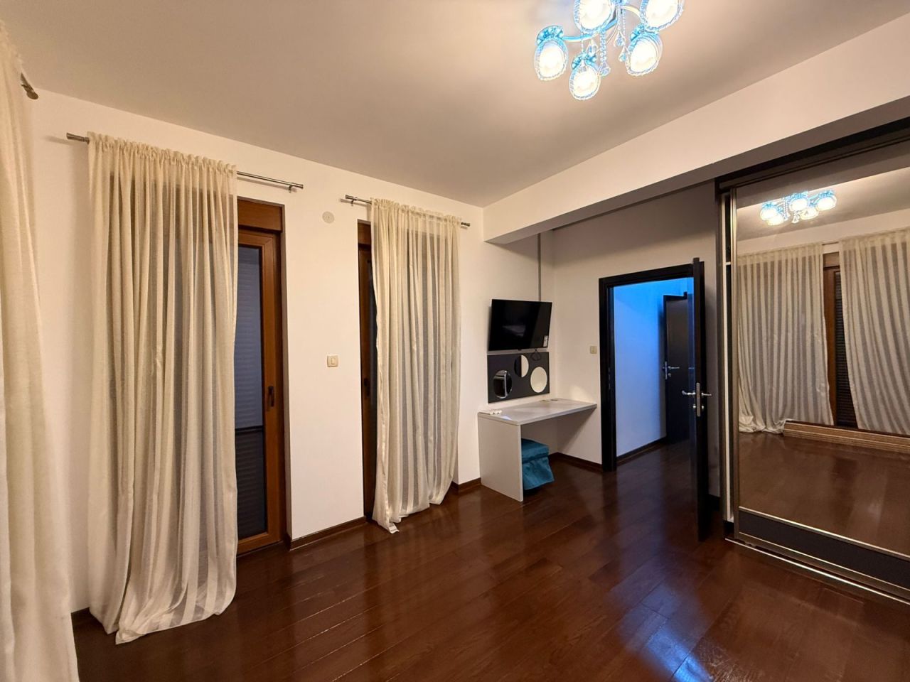 Piso en Budva, Montenegro, 152 m² - imagen 13