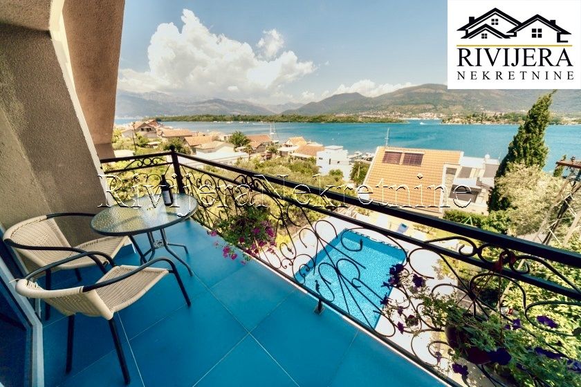 Villa in Tivat, Montenegro, 226 m² - Foto 1