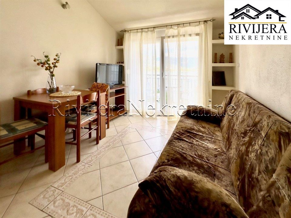 Villa en Tivat, Montenegro, 370 m² - imagen 2