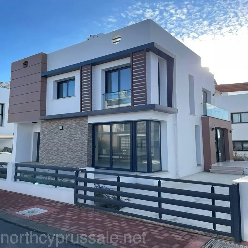 Villa in Famagusta, Cyprus, 180 m² - picture 1