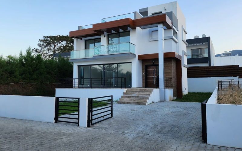 Villa in Alsancak, Zypern, 170 m² - Foto 1