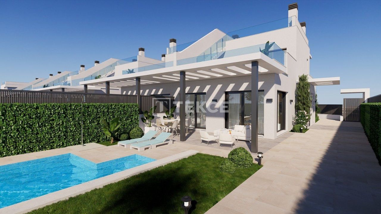 Villa in Los Alcázares, Spanien, 351 m² - Foto 1